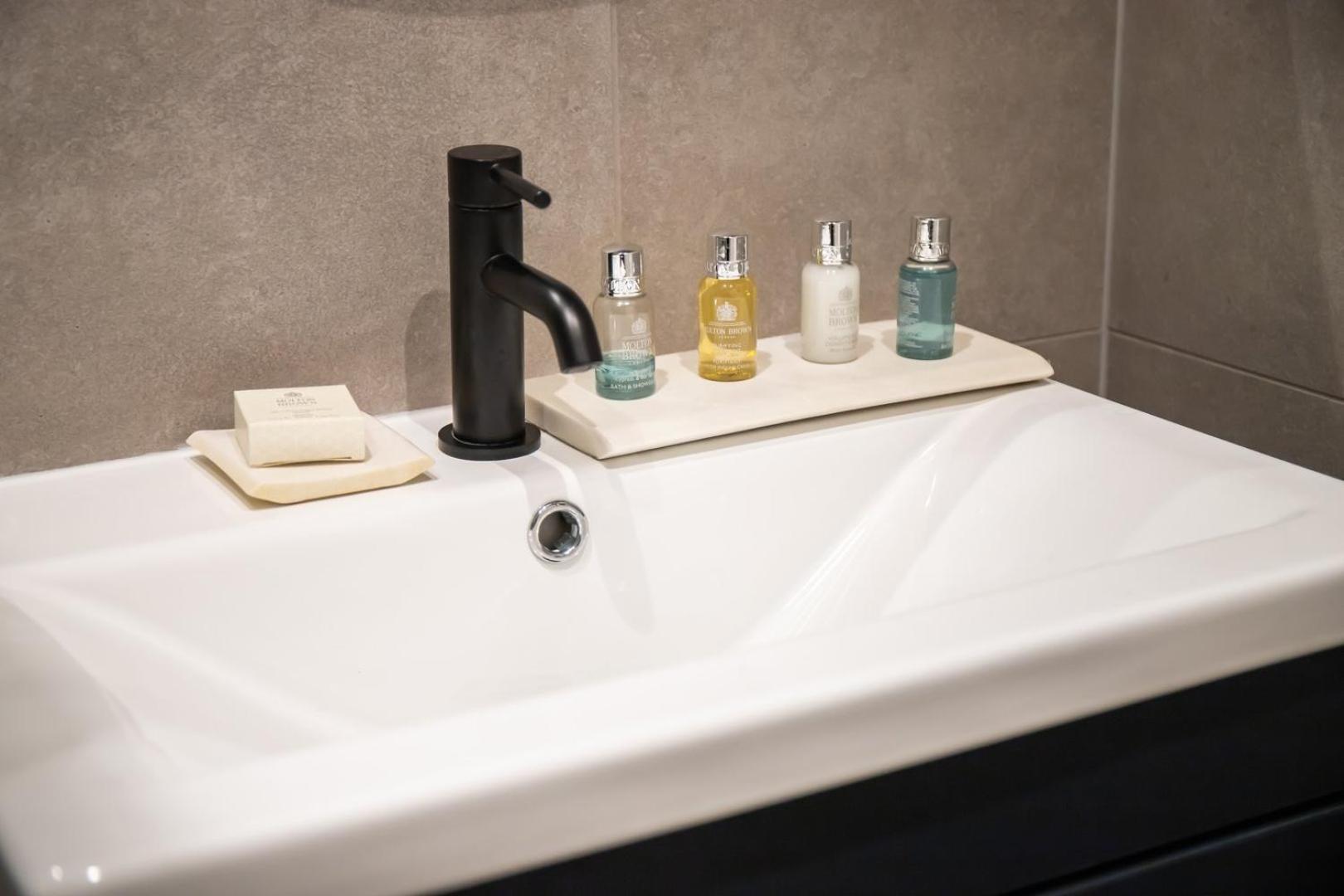 Kirkgate Suites - Majestic City Centre Apartment リーズ エクステリア 写真